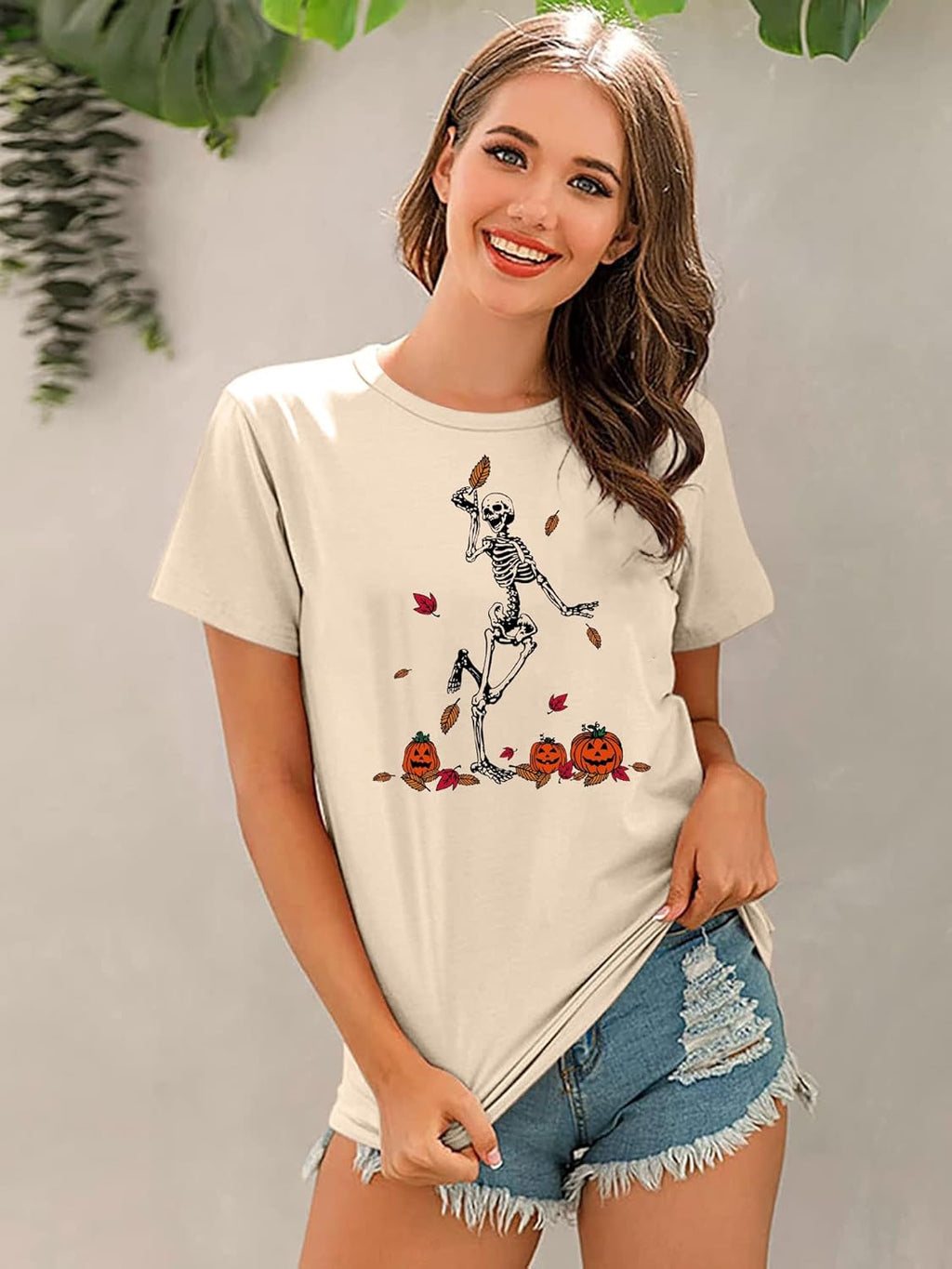 Dancing Skeleton Shirt for Women Happy Halloween T-Shirt Funny Skeleton Graphic Tees Tops Blouse Gift