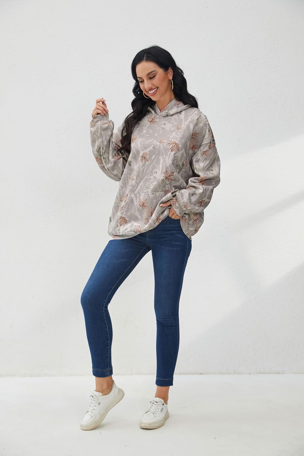 Womens Camo Hoodies Maple Leaf Print Oversized Hooded Sweatshirt Fleece Pullover Sweatshirts Long Sleeve with Pocket