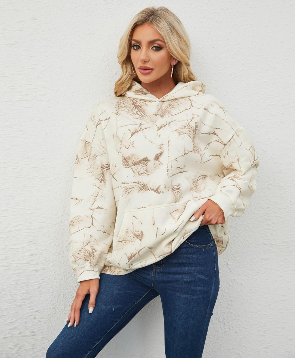 Womens Camo Hoodies Maple Leaf Print Oversized Hooded Sweatshirt Fleece Pullover Sweatshirts Long Sleeve with Pocket