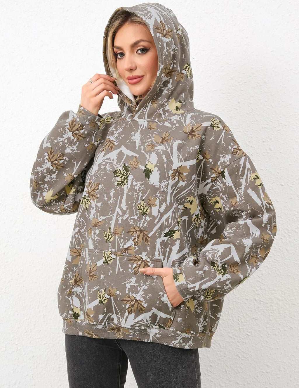 Womens Camo Hoodies Maple Leaf Print Oversized Hooded Sweatshirt Fleece Pullover Sweatshirts Long Sleeve with Pocket