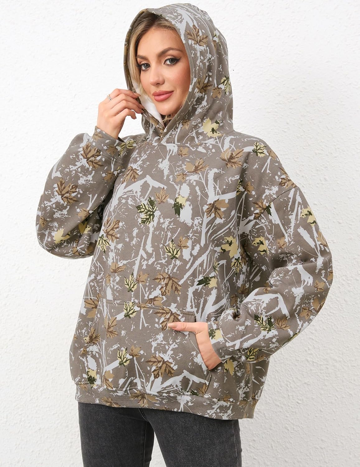 Womens Camo Hoodies Maple Leaf Print Oversized Hooded Sweatshirt Fleece Pullover Sweatshirts Long Sleeve with Pocket