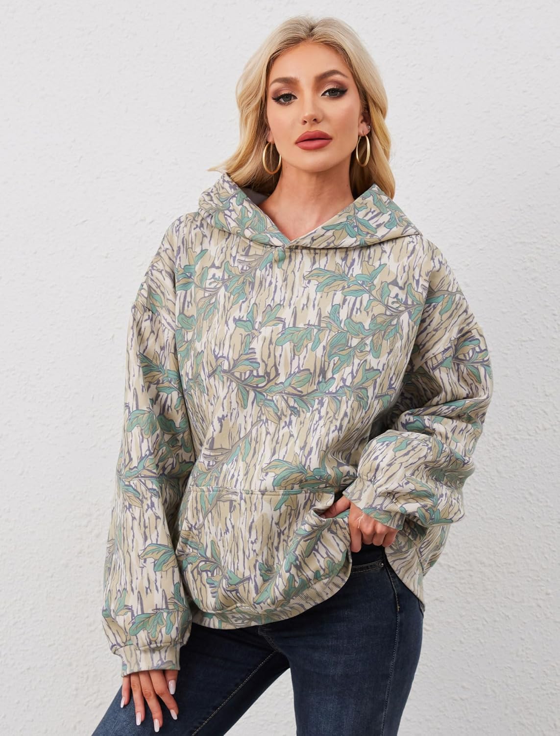 Womens Camo Hoodies Maple Leaf Print Oversized Hooded Sweatshirt Fleece Pullover Sweatshirts Long Sleeve with Pocket