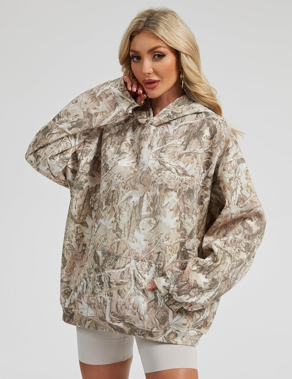 Womens Camo Hoodies Maple Leaf Print Oversized Hooded Sweatshirt Fleece Pullover Sweatshirts Long Sleeve with Pocket