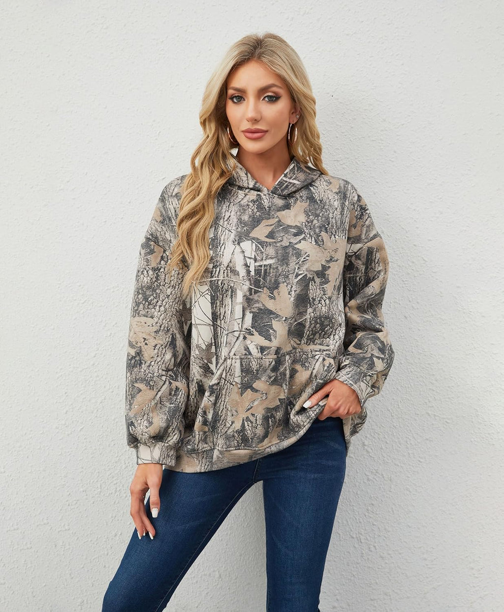 Womens Camo Hoodies Maple Leaf Print Oversized Hooded Sweatshirt Fleece Pullover Sweatshirts Long Sleeve with Pocket