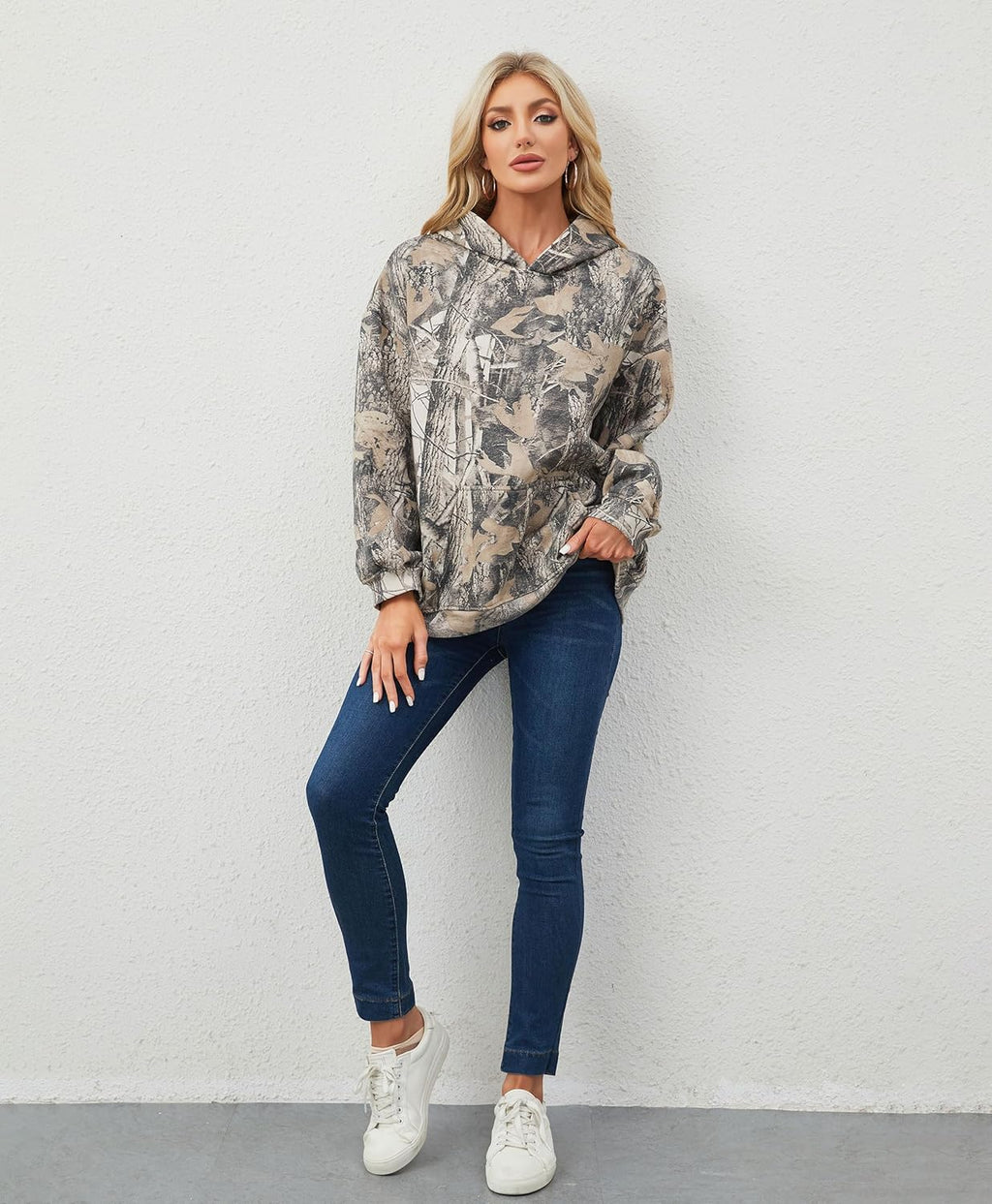 Womens Camo Hoodies Maple Leaf Print Oversized Hooded Sweatshirt Fleece Pullover Sweatshirts Long Sleeve with Pocket