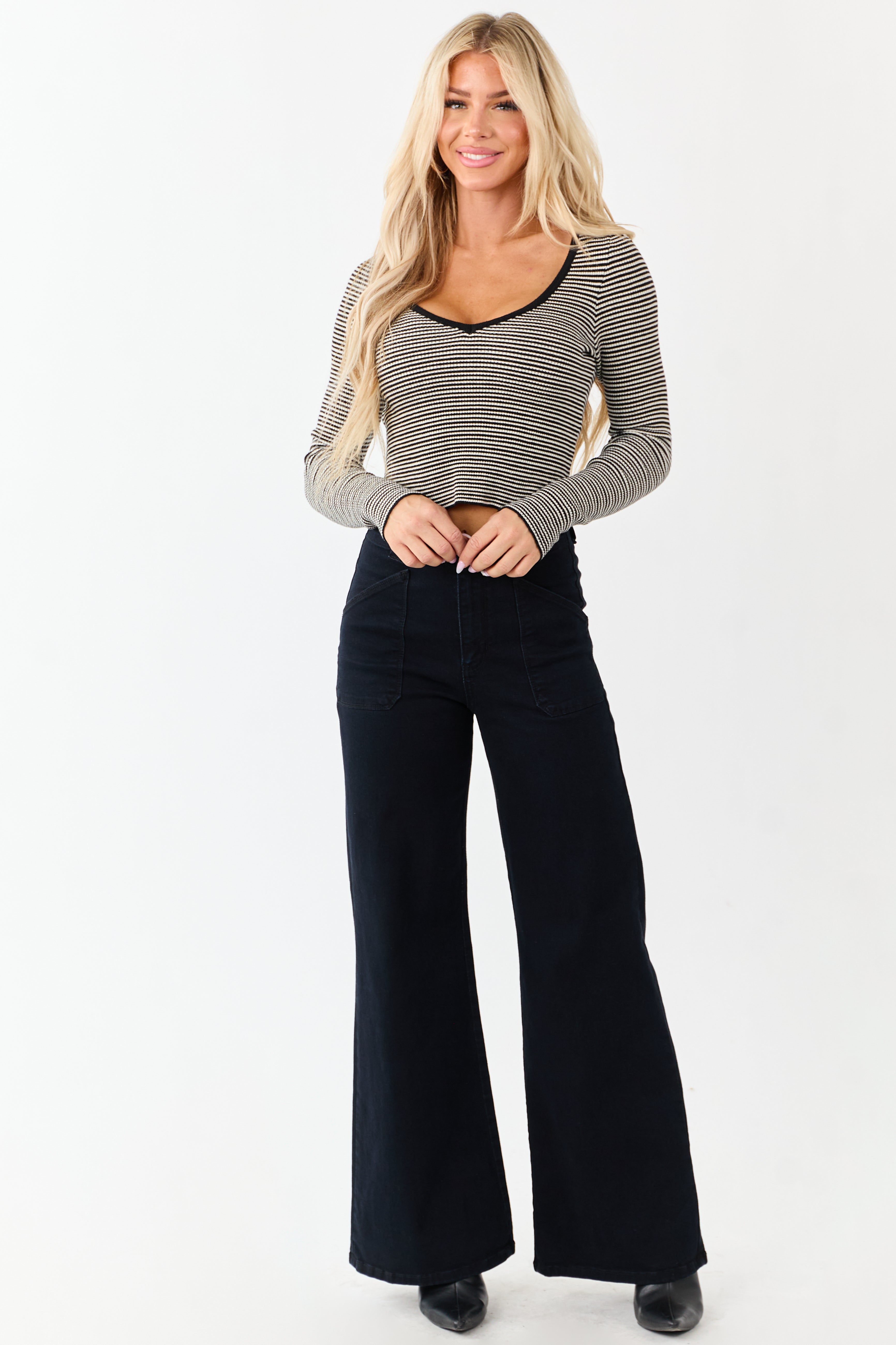 Black Striped Cropped V Neck Long Sleeve Top
